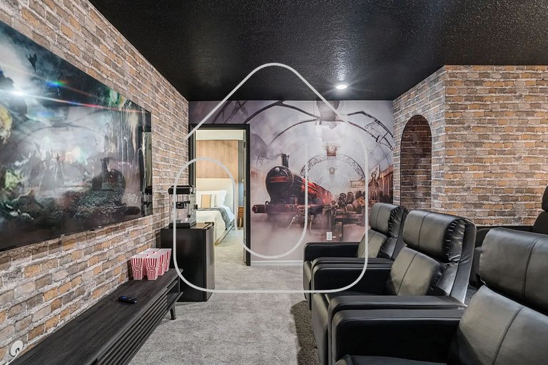 Luxury 10BR w/ Pool, Theater & Game Room