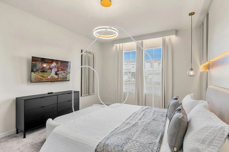 Luxury 10BR w/ Pool, Theater & Game Room