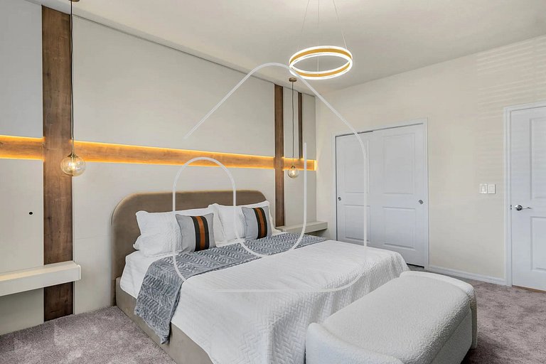 Luxury 10BR w/ Pool, Theater & Game Room