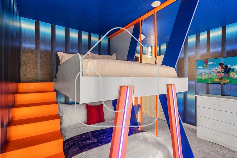 Casa de Luxo 10Q c/ Piscina, Cinema e Game Room