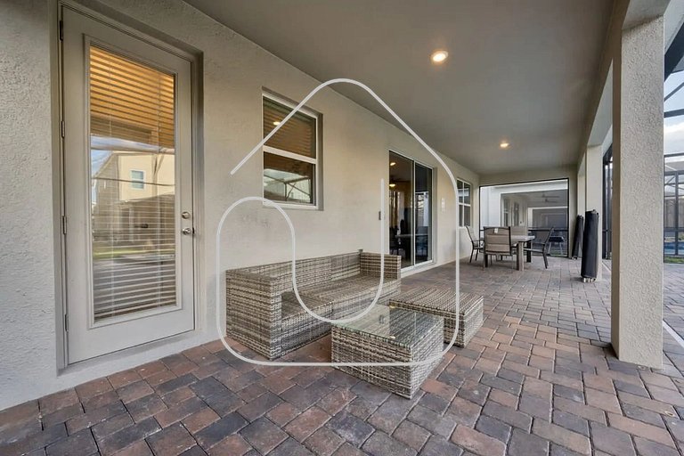 9-Bed Storey Lake Villa w/ Private Pool