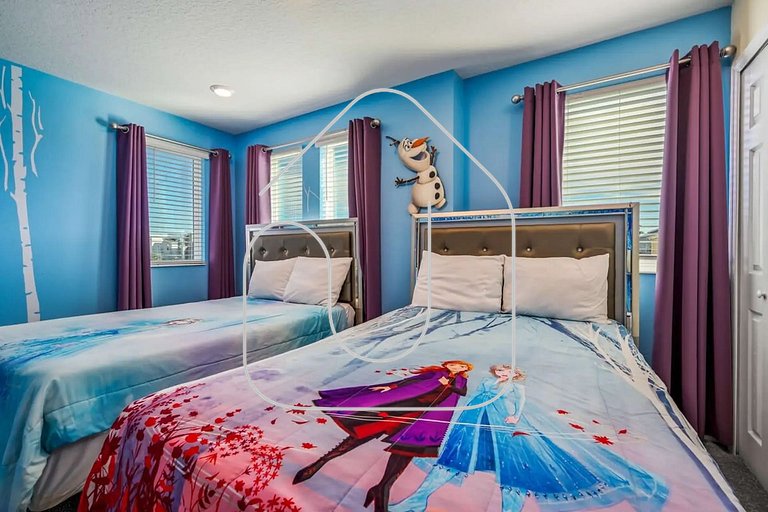 9-Bed Storey Lake Villa w/ Private Pool