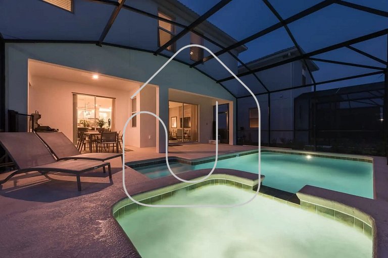 Luxury 6-Bedroom Retreat w/ Heatable Pool