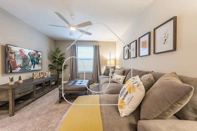 Luxury 6-Bedroom Retreat w/ Heatable Pool