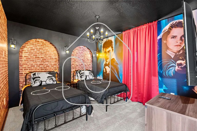 Magical 9BR Retreat w/ Pool & Game Rooms