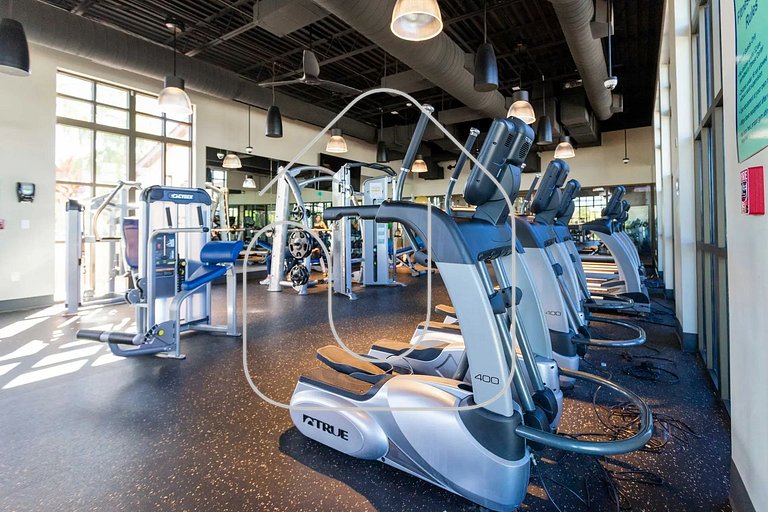 Magical 9BR Retreat w/ Pool & Game Rooms