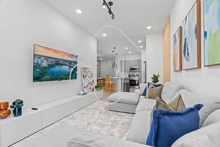 Luxury 5‑Suite Home | Near Epic Universe