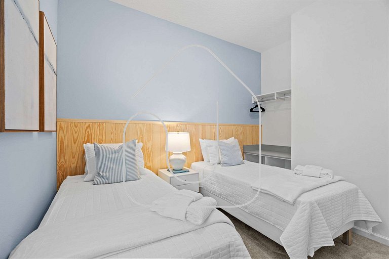 Luxury 5‑Suite Home | Near Epic Universe