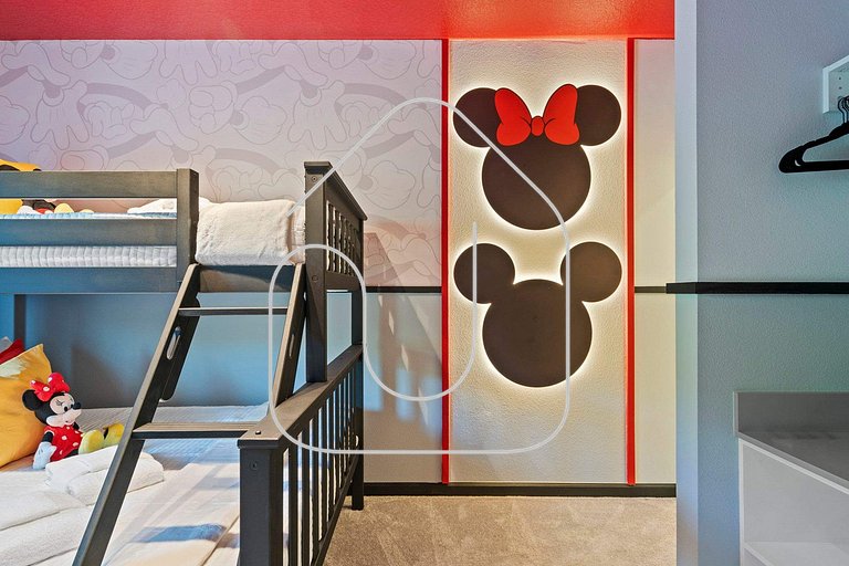 Luxury 5‑Suite Home | Near Epic Universe