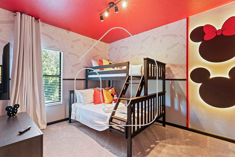 Luxury 5‑Suite Home | Near Epic Universe