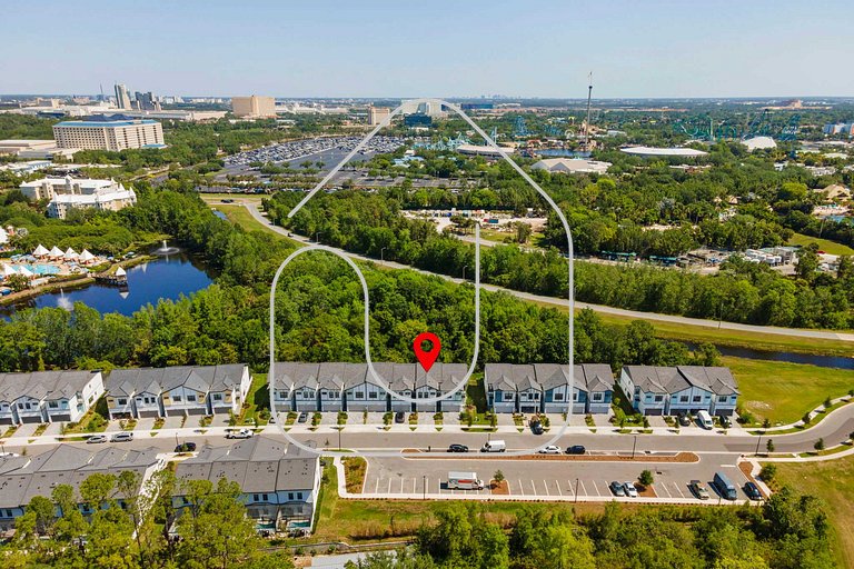 Luxury 5‑Suite Home | Near Epic Universe