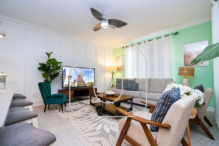 Storey Lake 4BR Home w/ Themed Room & Pool