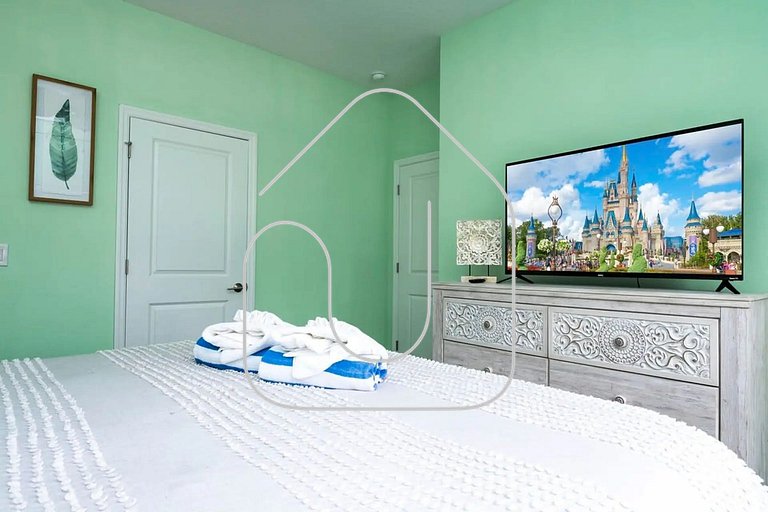 Storey Lake 4BR Home w/ Themed Room & Pool