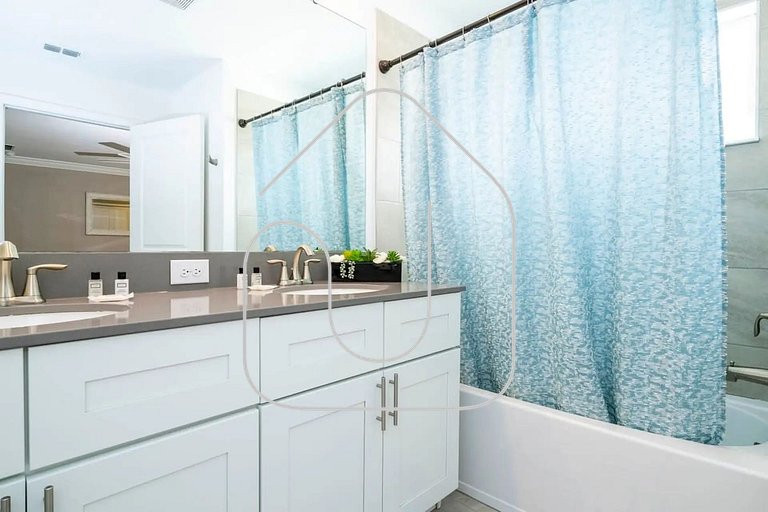 Storey Lake 4BR Home w/ Themed Room & Pool