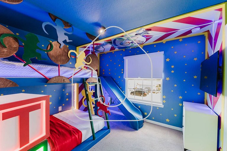 Casa Luxo c/ Piscina, 5 Quartos e PS5 perto Disney