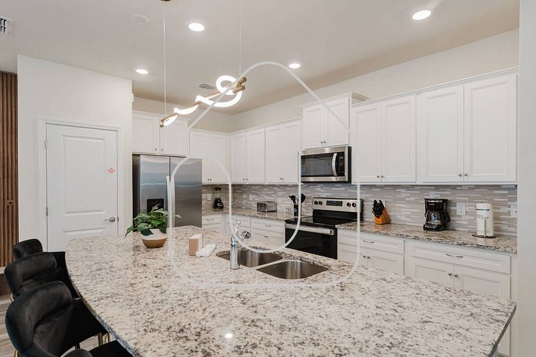 5BD Disney Villa w/ Game Room, Pool & Themed Rooms