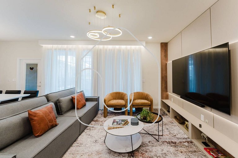 5BD Disney Villa w/ Game Room, Pool & Themed Rooms