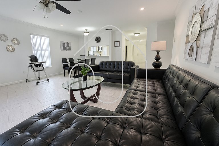 Prime Location! Cozy Villa Near Disney & More