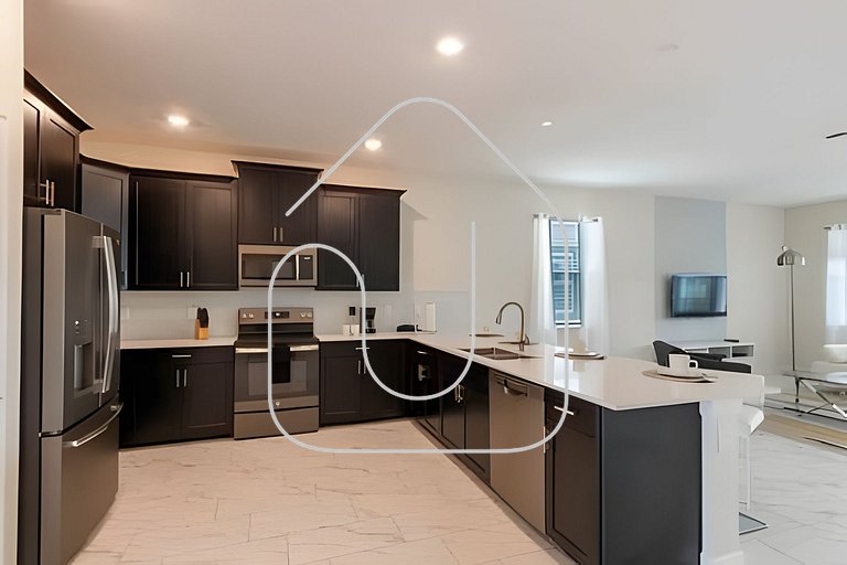 Spacious 8BR Retreat with Private Pool at CG