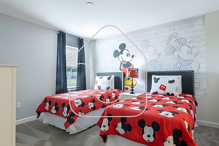 Spacious 8BR Retreat with Private Pool at CG