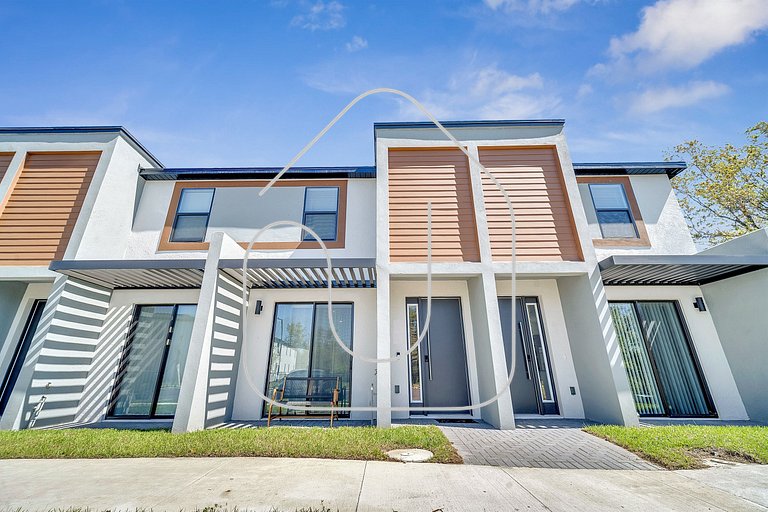 3BR Home Near Disney w/ Office & Fun Corner