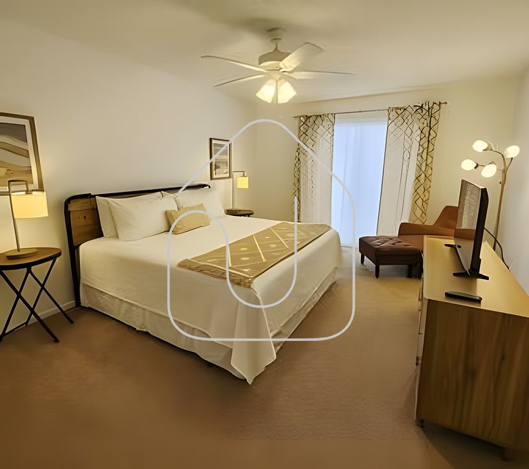 Prime Location! 3BD/2BA Villa