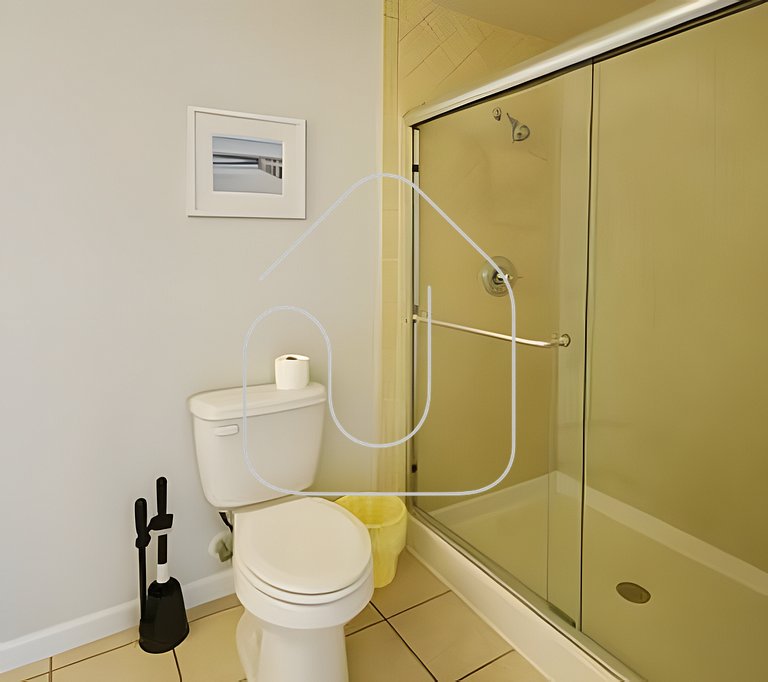 Prime Location! 3BD/2BA Villa