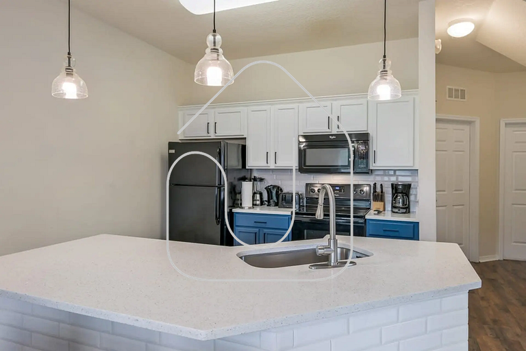 4BR Townhome w/Pool near Disney