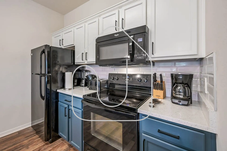 4BR Townhome w/Pool near Disney