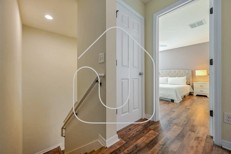 4BR Townhome w/Pool near Disney