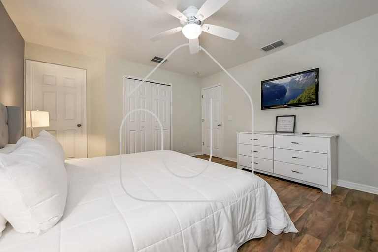 4BR Townhome w/Pool near Disney