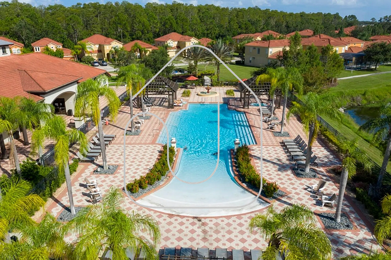 Refúgio 4 Quartos com Piscina Próx. à Disney