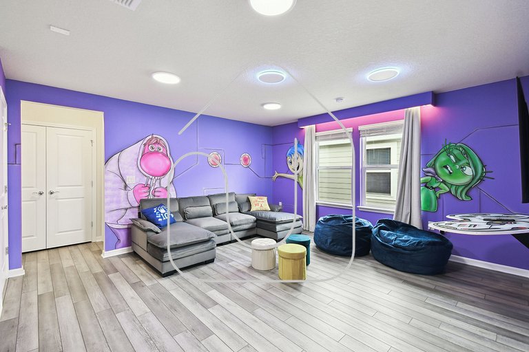 5 BD En-suites, Game Room, Pool, Sleeps 14, Disney