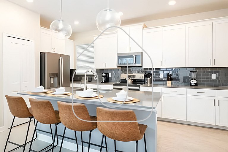 Magical 5BR Home / Pool & Themed Rooms near Disney