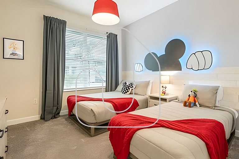 Magical 5BR Home / Pool & Themed Rooms near Disney