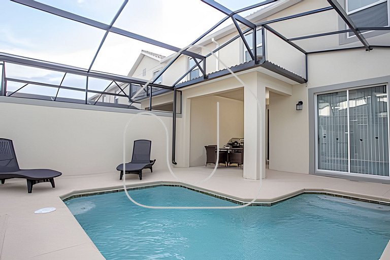 Modern 4BR Home w/ Private Pool - Storey Lake