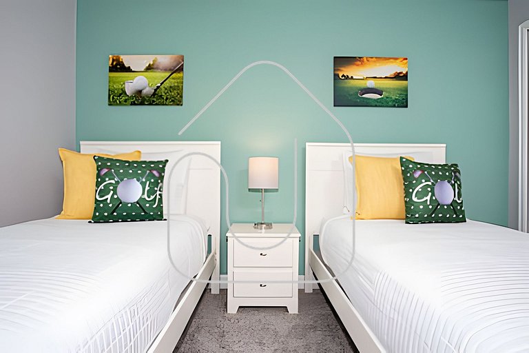 Modern 4BR Home w/ Private Pool - Storey Lake