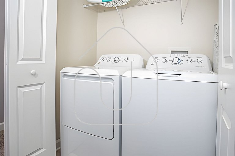 Modern 4BR Home w/ Private Pool - Storey Lake