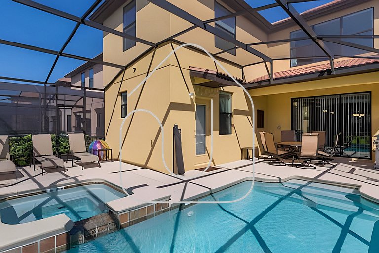 Solterra Villa De Tommaso 5BR w Pool & Games