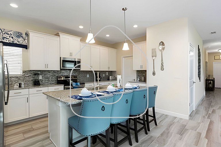 Solterra Villa De Tommaso 5BR w Pool & Games