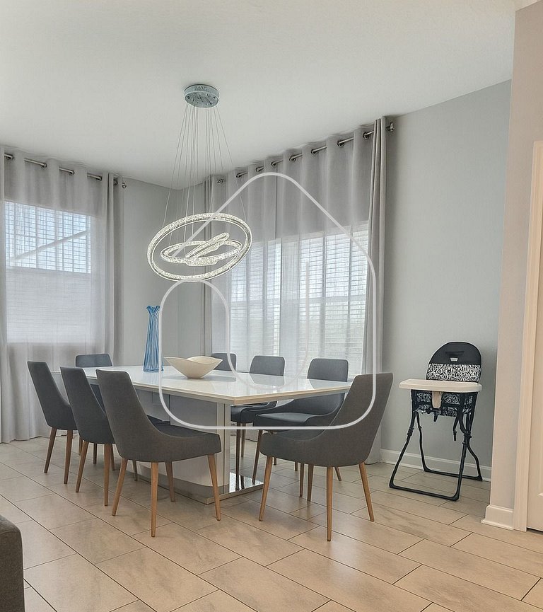 Disney Retreat 5BR w/ Pool – Sleeps 13