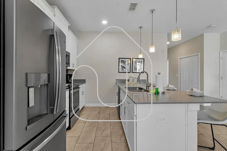 Disney Retreat 5BR w/ Pool – Sleeps 13