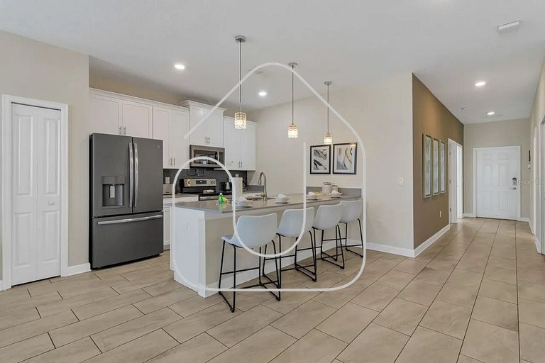 Disney Retreat 5BR w/ Pool – Sleeps 13