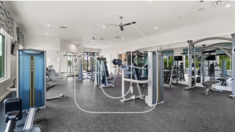 5BR Storey Lake Home, Sleeps 13