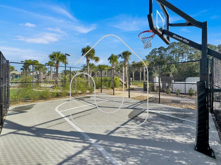 Disney Retreat 5BR w/ Pool – Sleeps 13