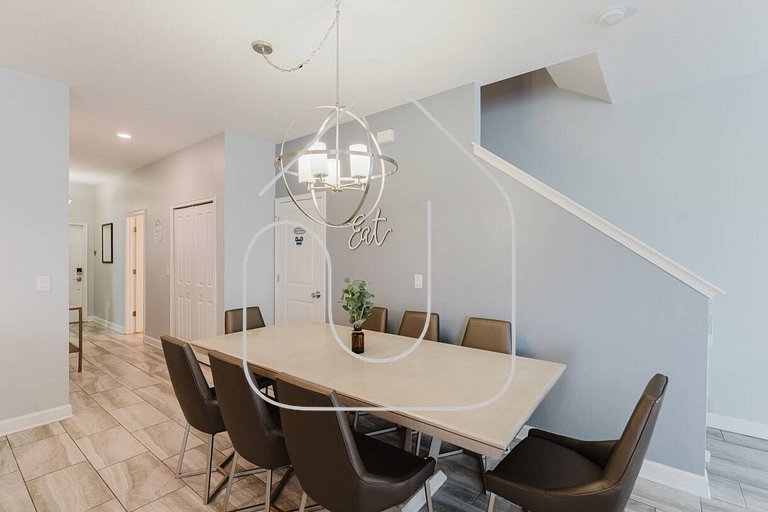 5-Bedroom House with Private Pool