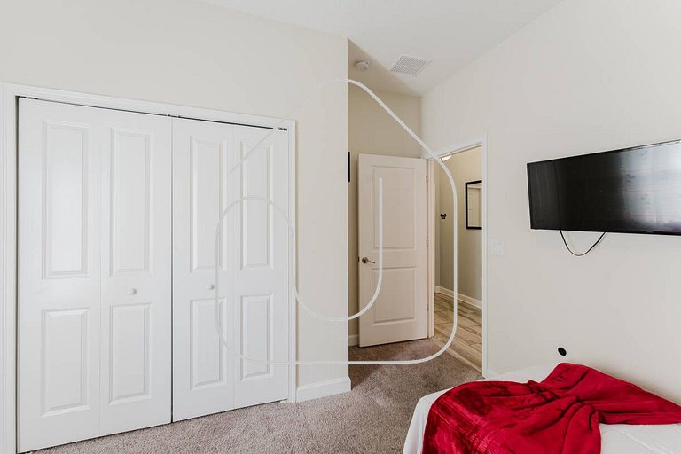 5-Bedroom House with Private Pool