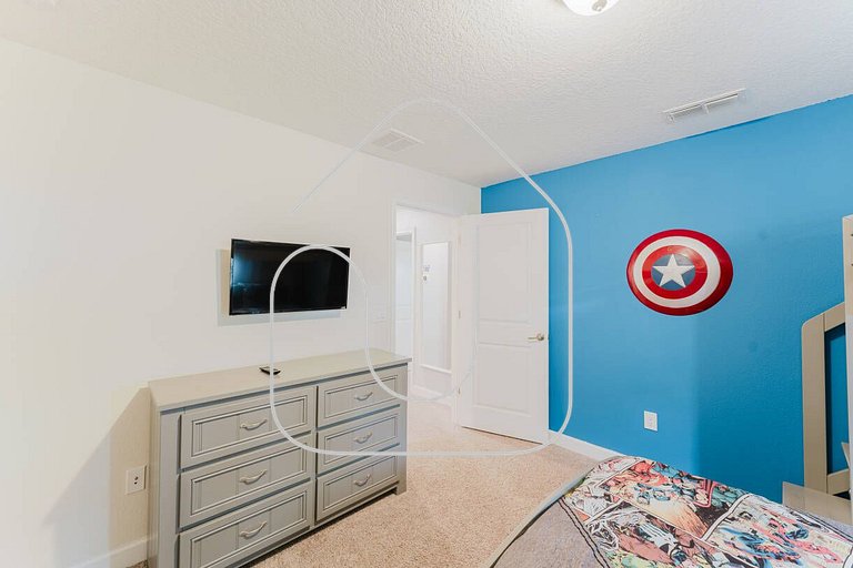 5-Bedroom House with Private Pool