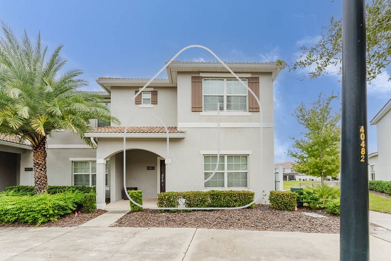 5-Bedroom House with Private Pool