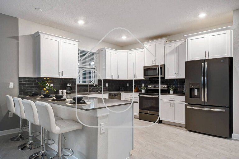 9BR Luxury Villa Storey Lake Orlando